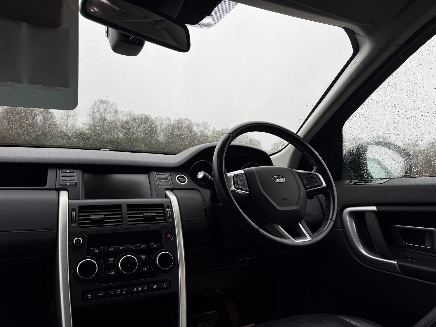 Used Land Rover Discovery Sport 2017 for sale - 77801803: Photo 17