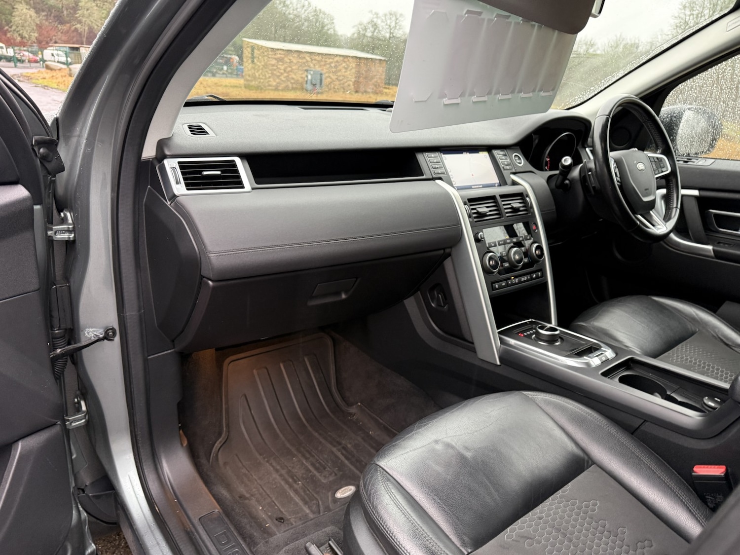 Used Land Rover Discovery Sport 2017 for sale - 77801803: Photo 32