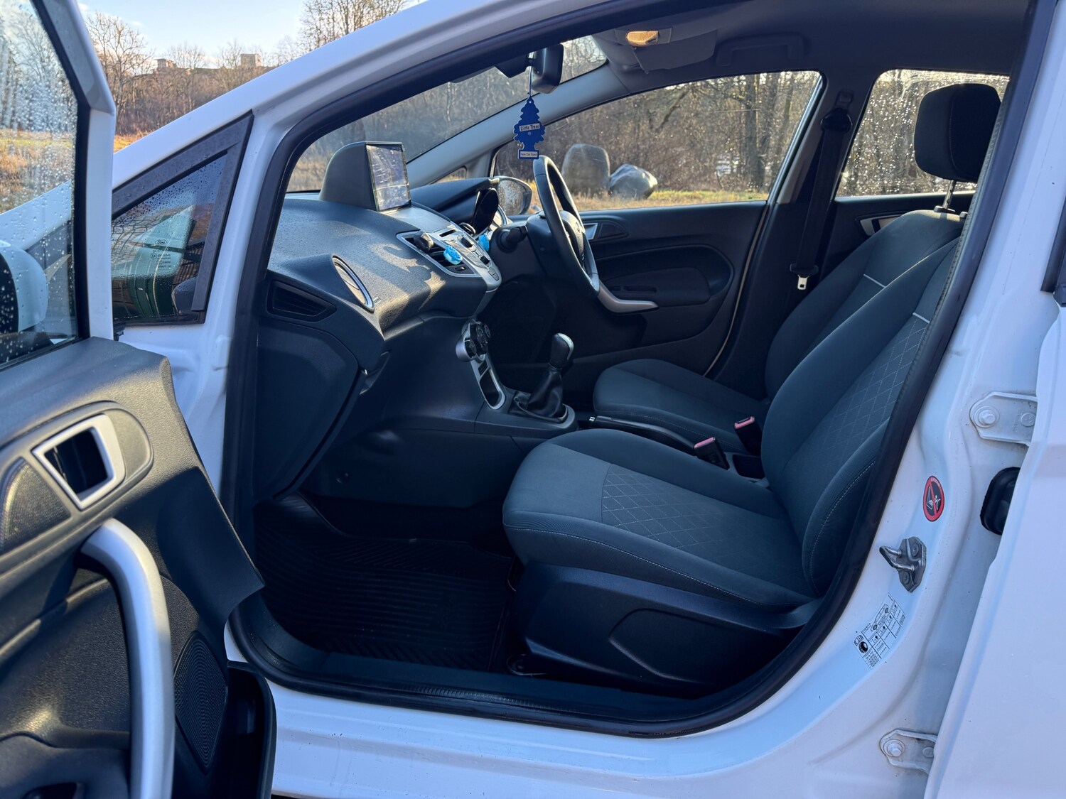 Used Ford Fiesta 2012 for sale - 77187090: Photo 28