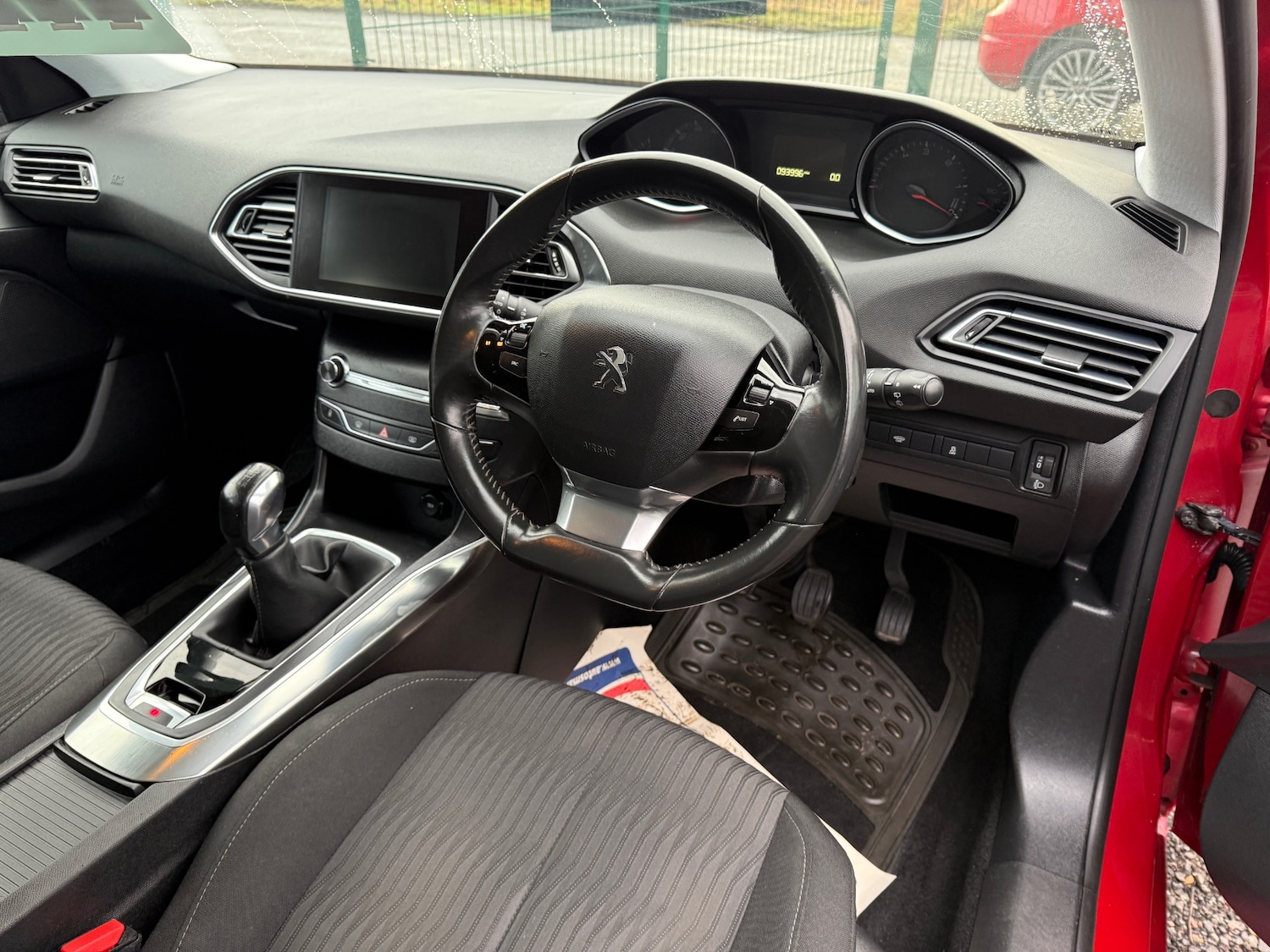 Used Peugeot 308 2014 for sale - 77264213: Photo 20