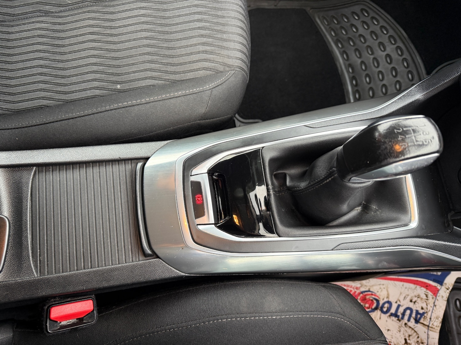 Used Peugeot 308 2014 for sale - 77264213: Photo 27