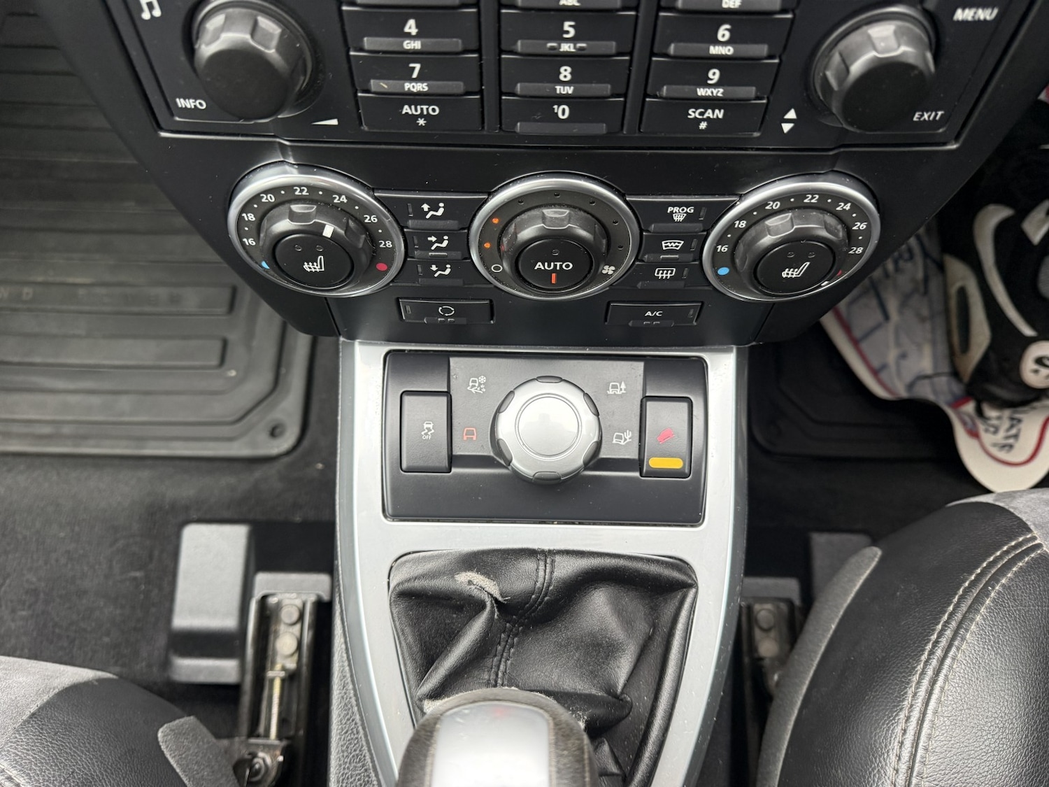 Used Land Rover Freelander 2010 for sale - 77801790: Photo 24