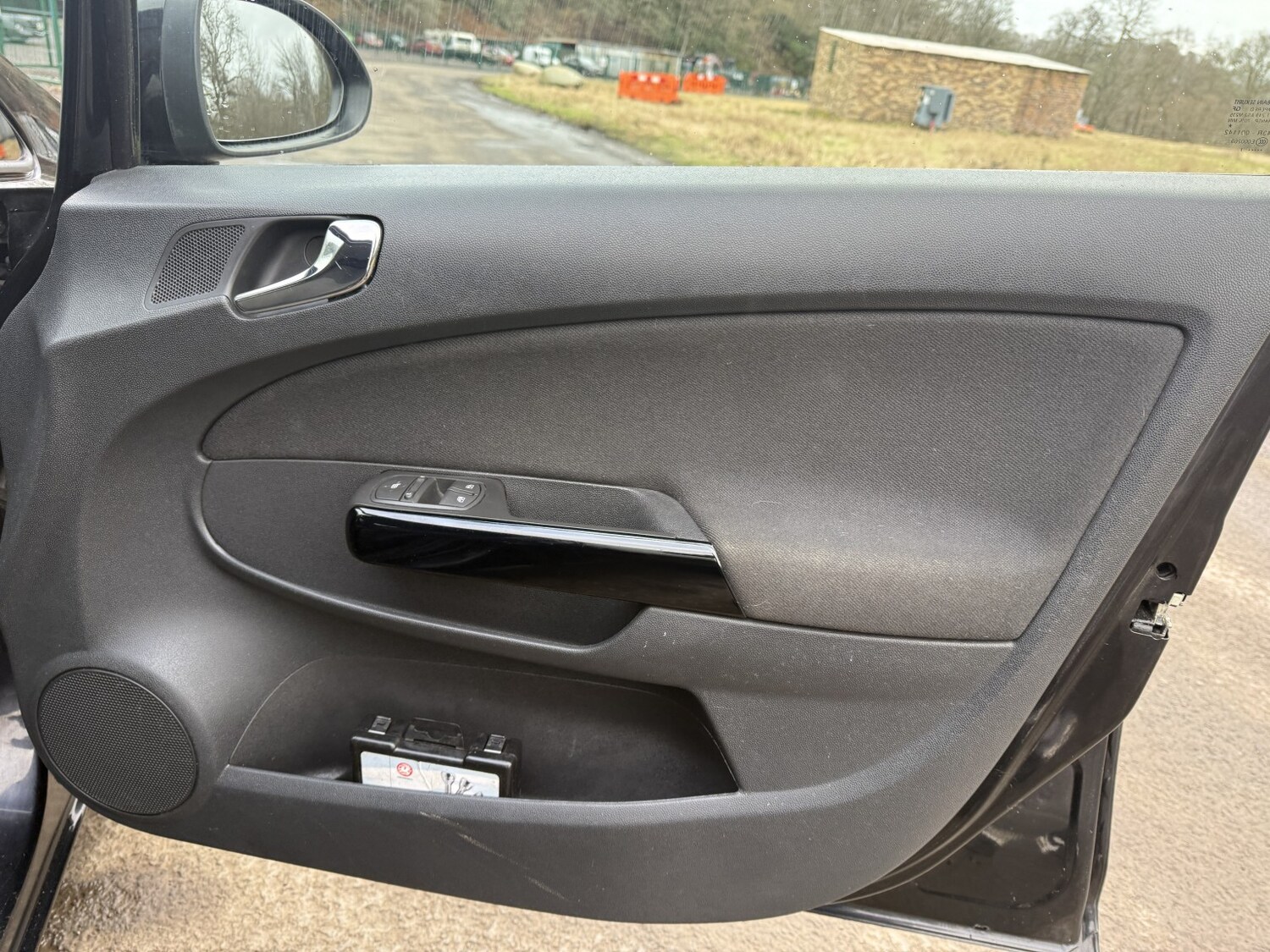 Used Vauxhall Corsa 2011 for sale - 77801779: Photo 18