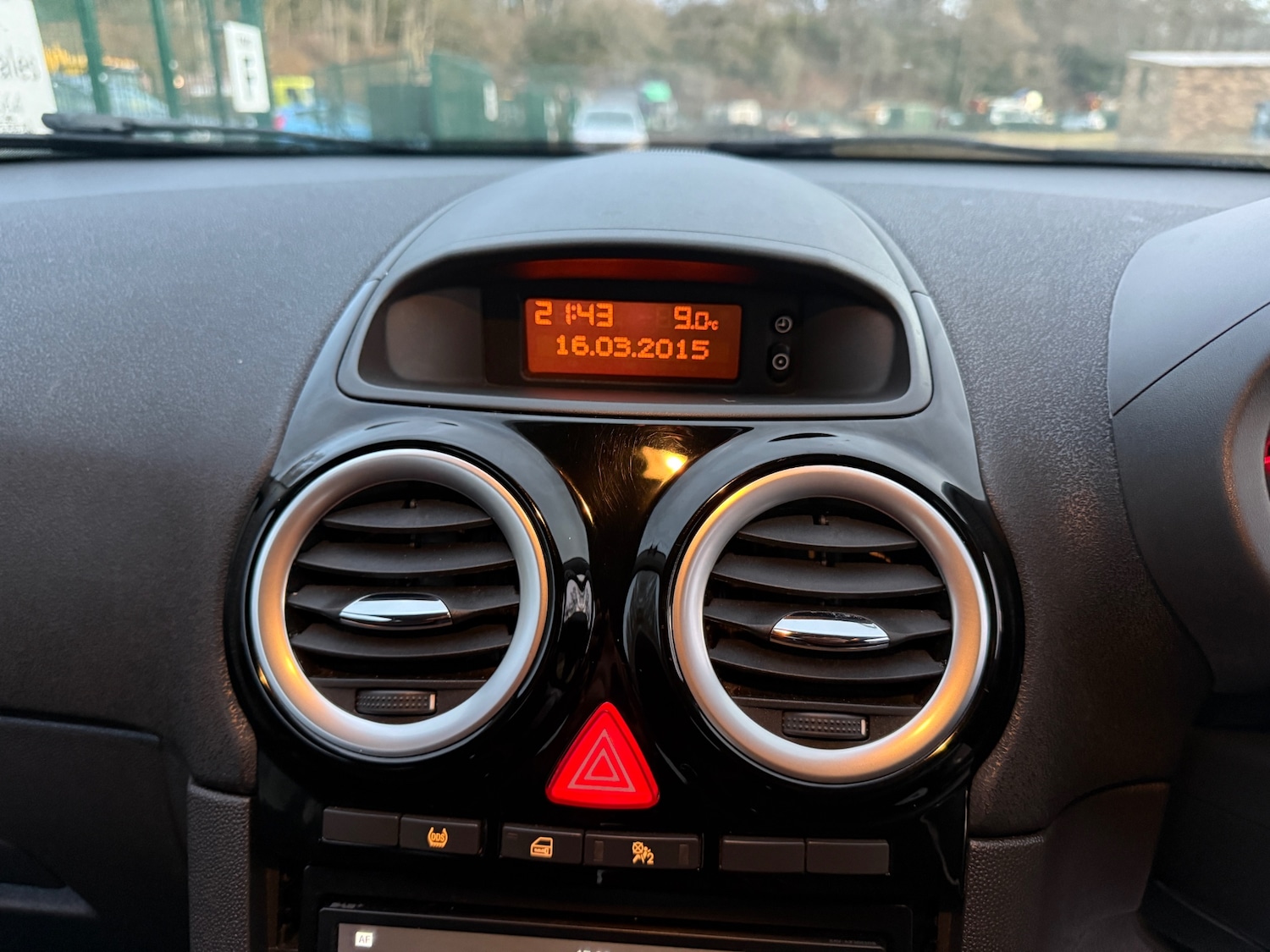 Used Vauxhall Corsa 2015 for sale - 76908133: Photo 22