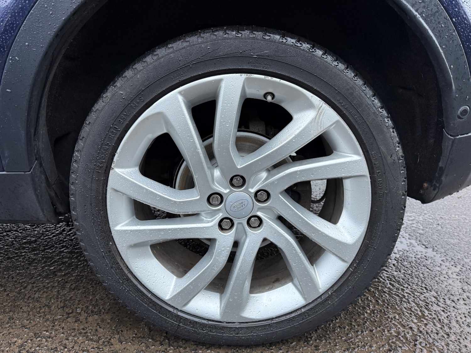 Used Land Rover Discovery Sport 2017 for sale - 77319936: Photo 12