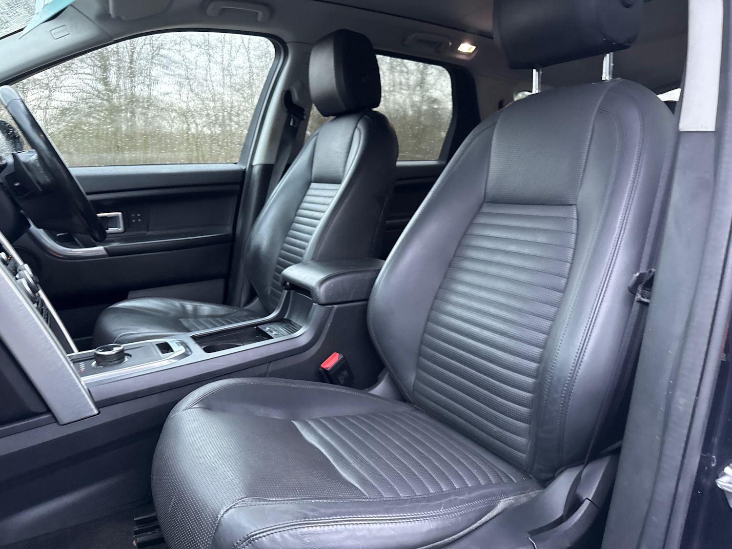 Used Land Rover Discovery Sport 2017 for sale - 77319936: Photo 30