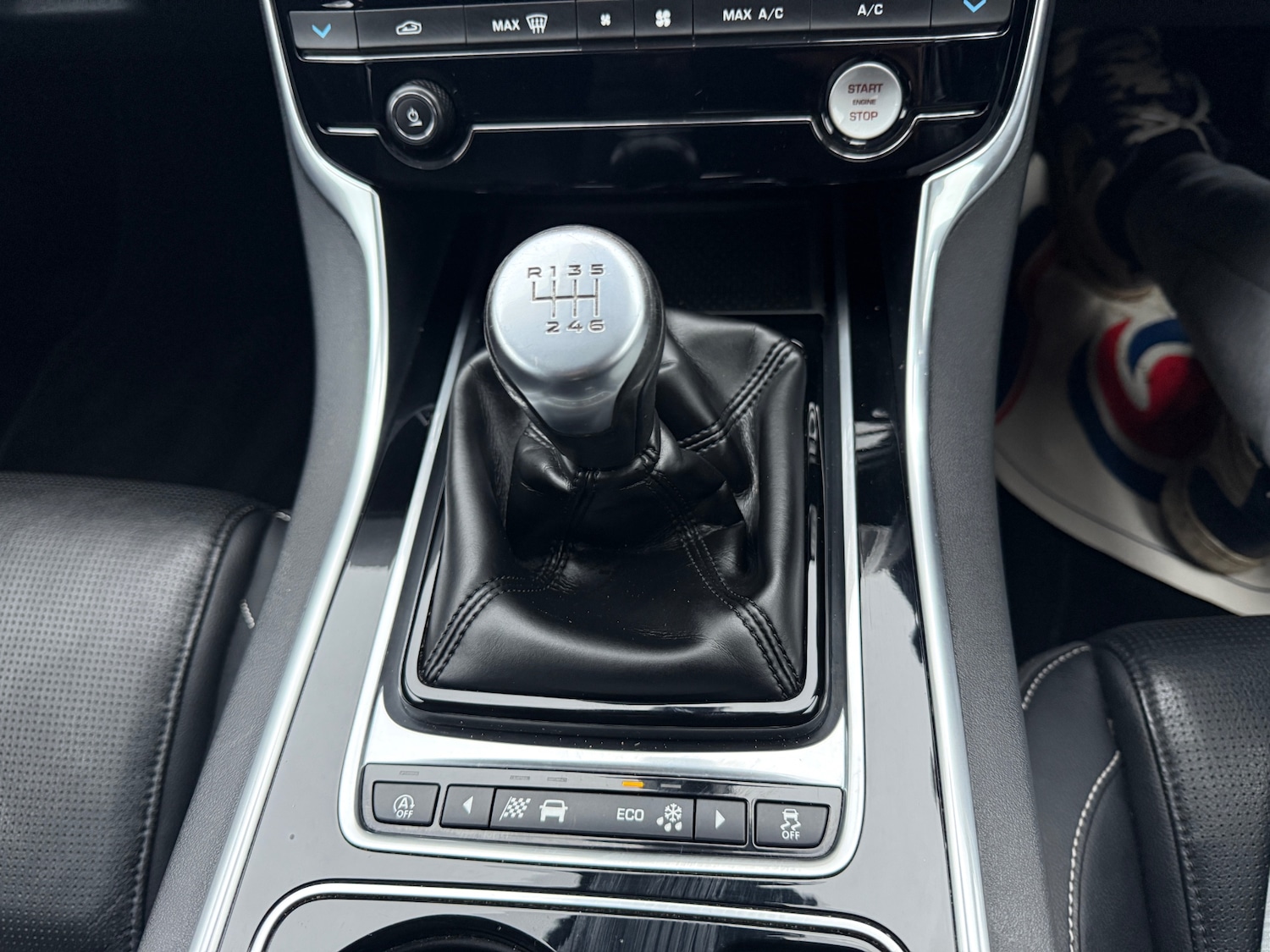 Used Jaguar XE 2017 for sale - 77039198: Photo 27