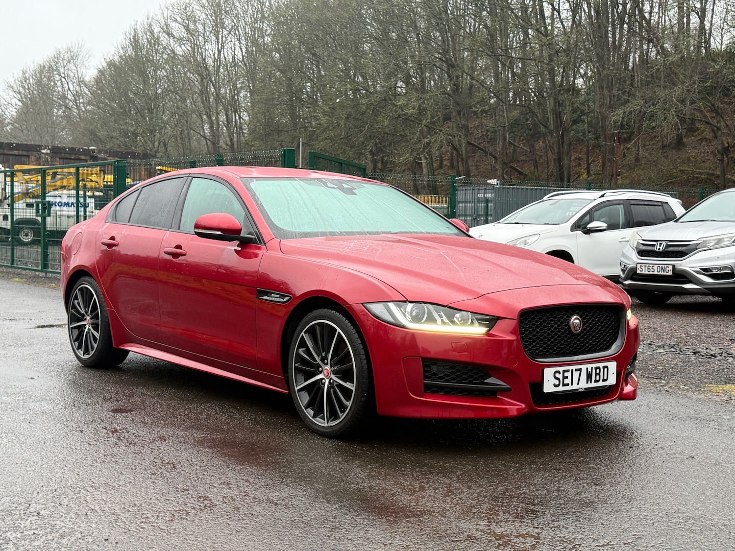 Used Jaguar XE 2017 for sale - 77039198: Photo 3