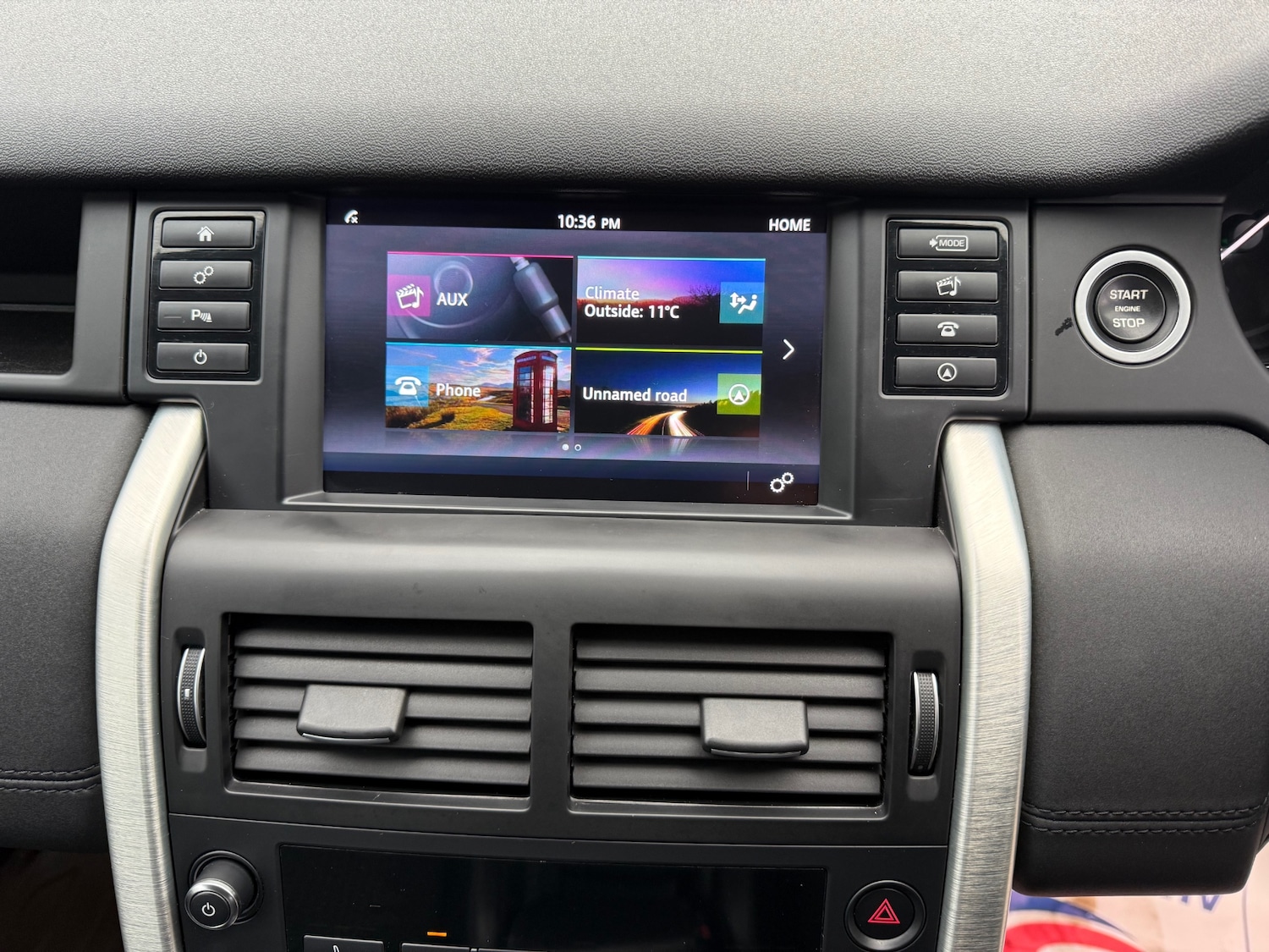 Used Land Rover Discovery Sport 2017 for sale - 76853426: Photo 21