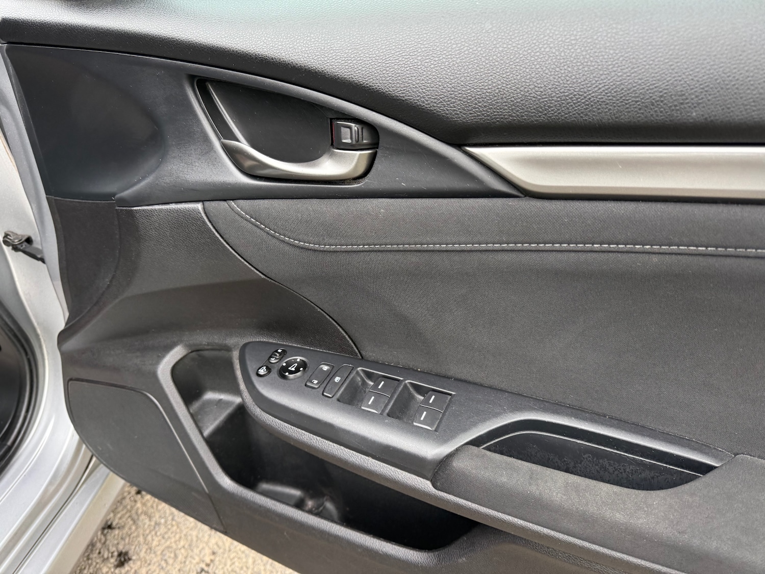 Used Honda Civic 2018 for sale - 76174023: Photo 15