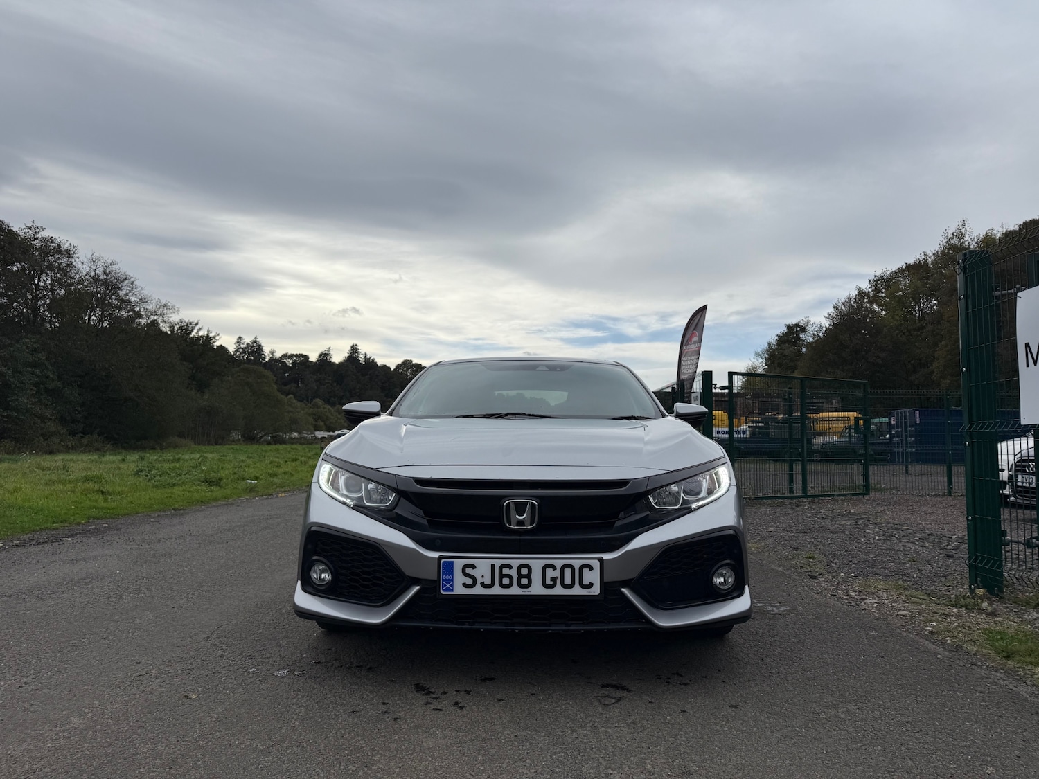 Used Honda Civic 2018 for sale - 76174023: Photo 2