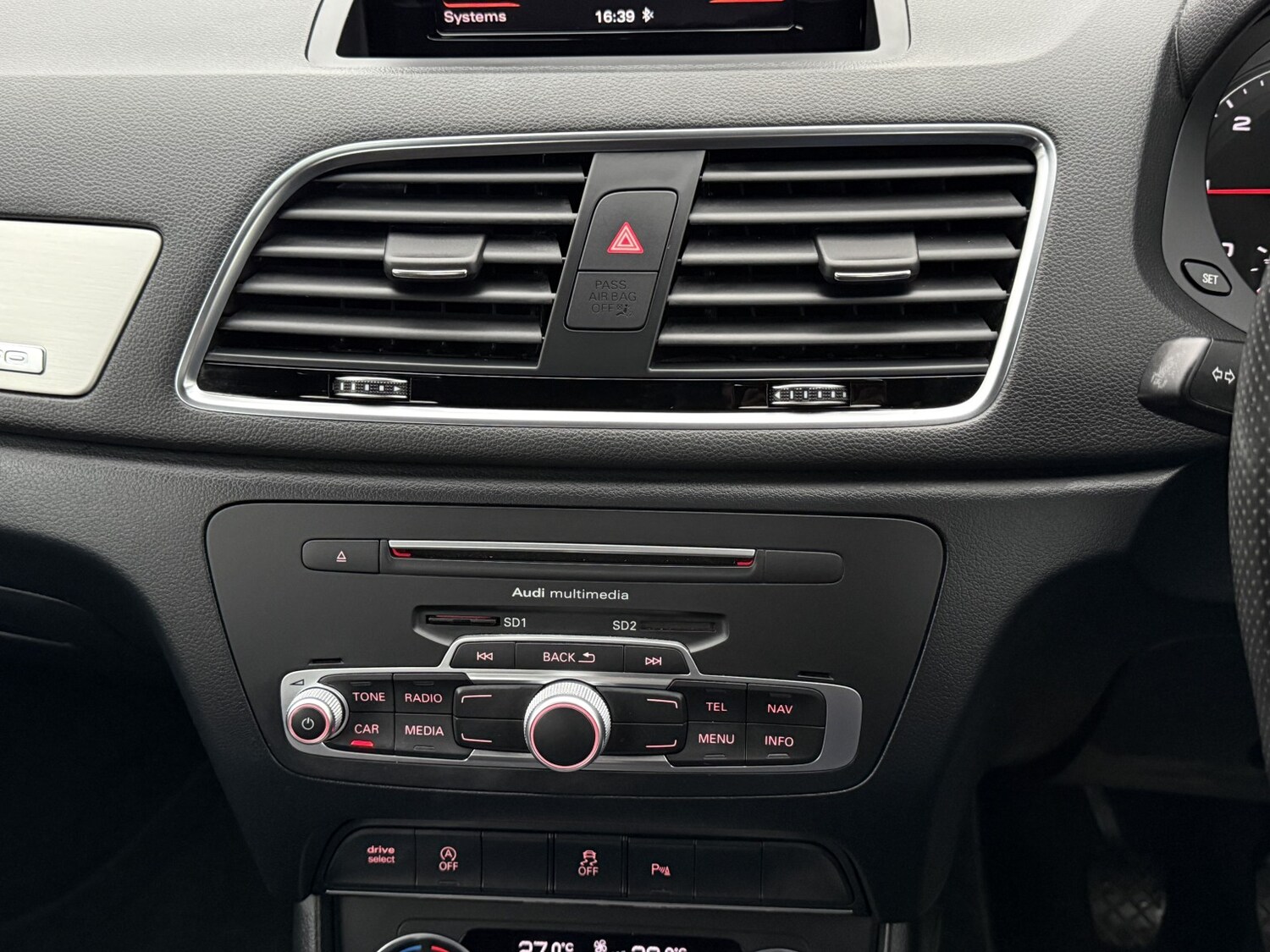 Used Audi Q3 2015 for sale - 78105970: Photo 31