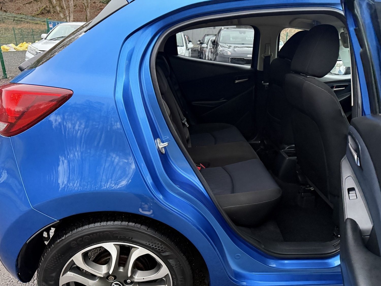 Used Mazda Mazda2 2015 for sale - 77801808: Photo 33