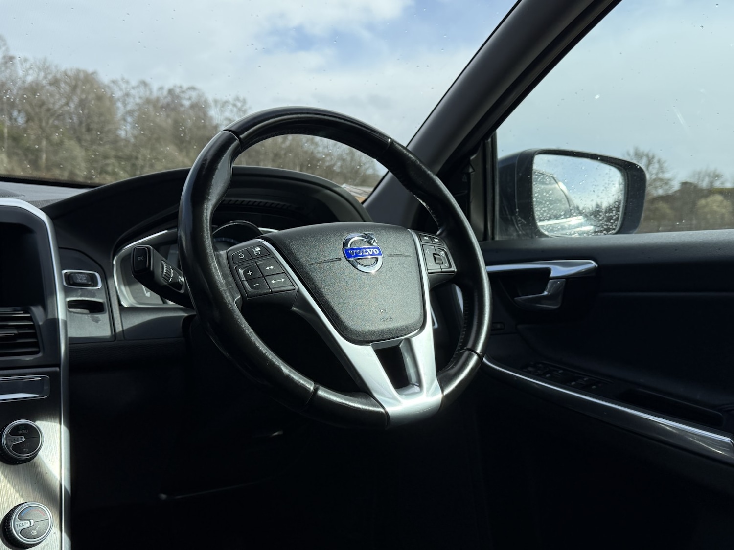 Used Volvo XC60 2015 for sale - 78062227: Photo 17