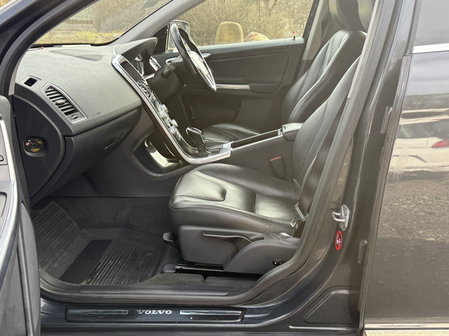 Used Volvo XC60 2015 for sale - 78062227: Photo 29