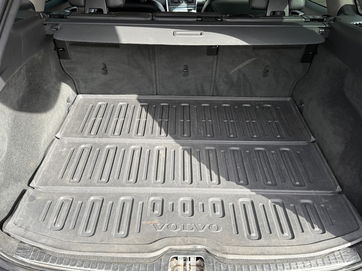 Used Volvo XC60 2015 for sale - 78062227: Photo 41