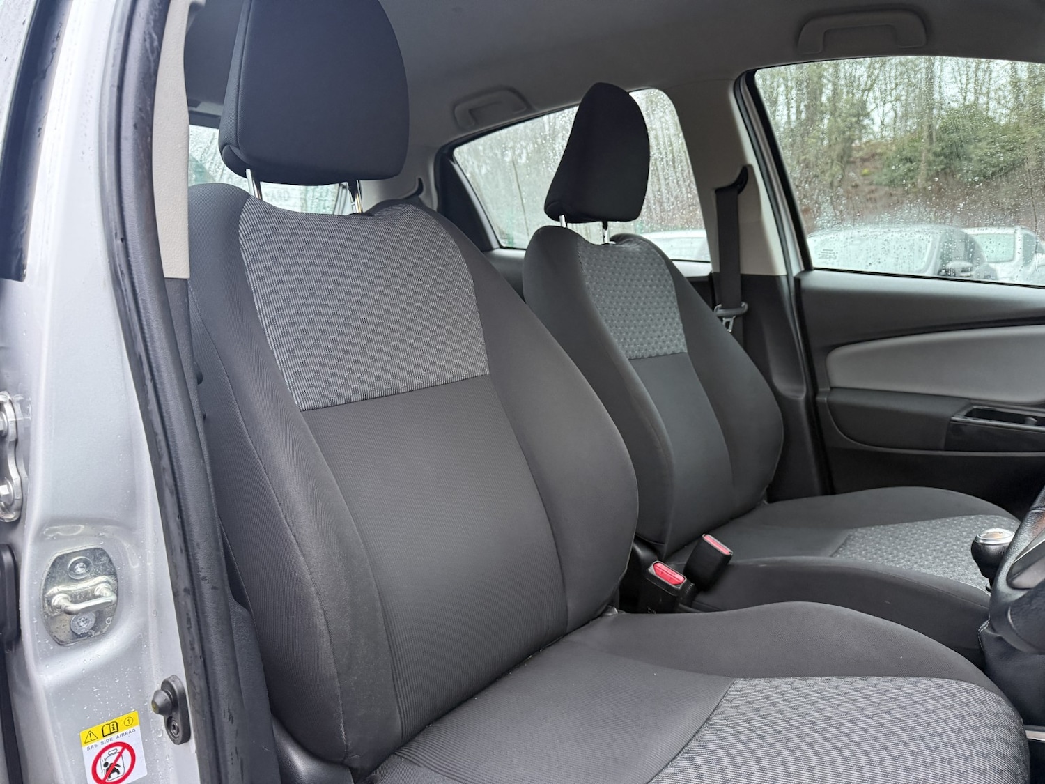 Used Toyota Yaris 2015 for sale - 77801798: Photo 19