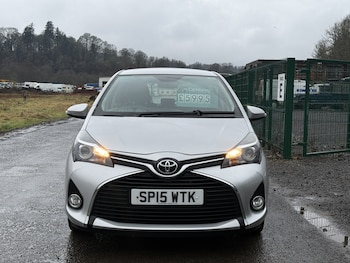 Used Toyota Yaris 2015 for sale - 77801798: Photo