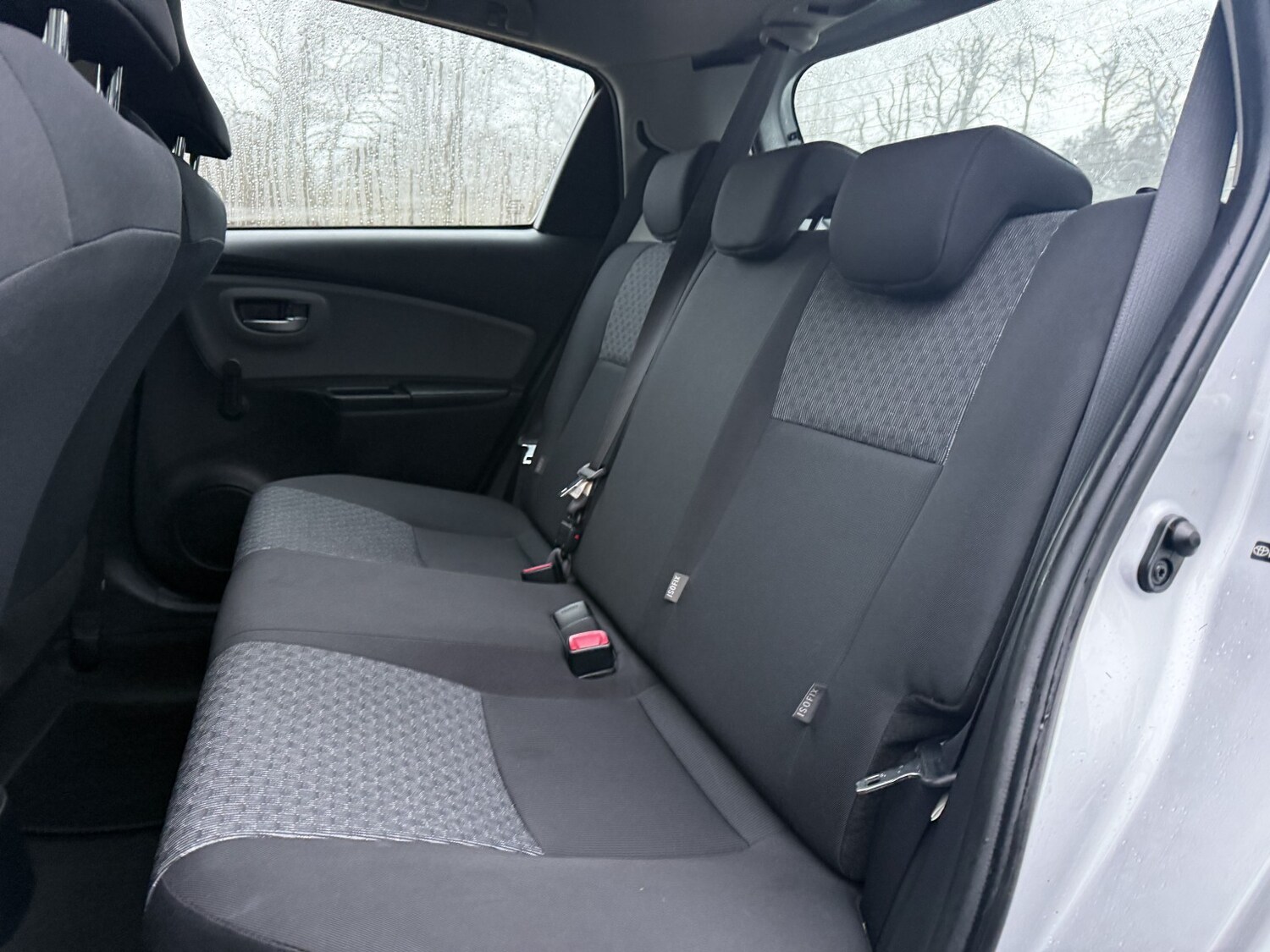 Used Toyota Yaris 2015 for sale - 77801798: Photo 33