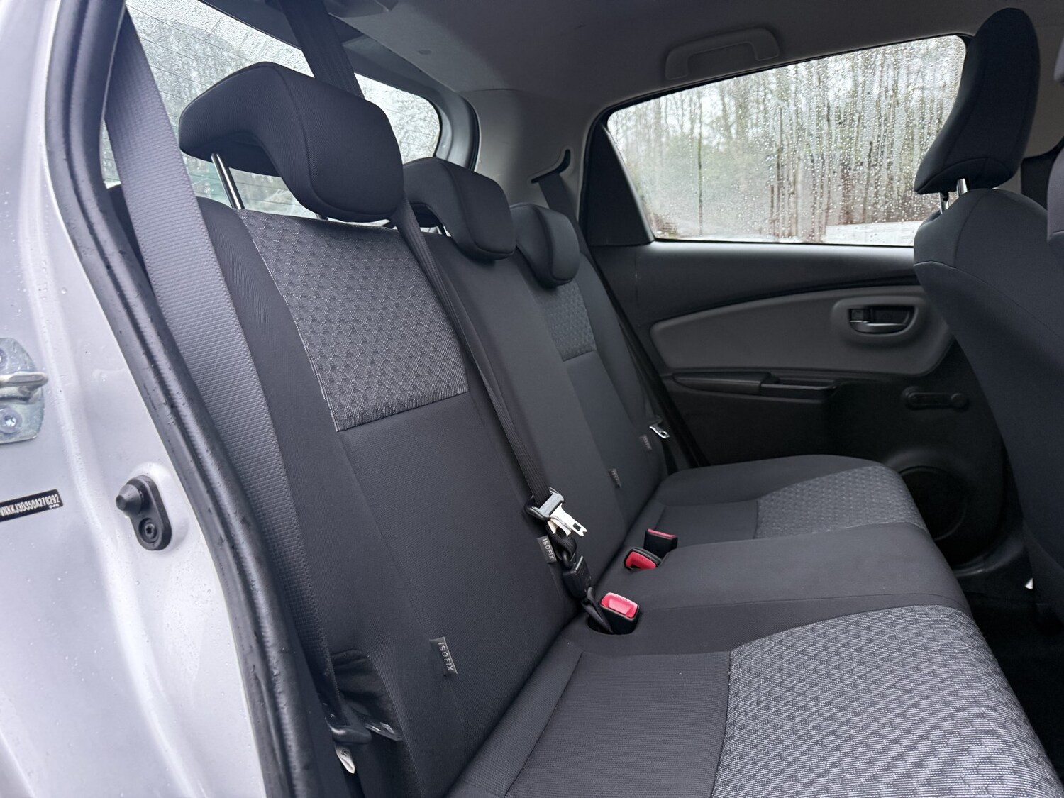 Used Toyota Yaris 2015 for sale - 77801798: Photo 37