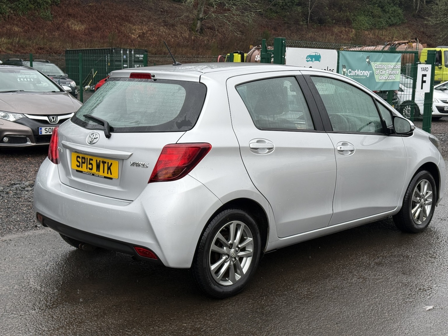 Used Toyota Yaris 2015 for sale - 77801798: Photo 6