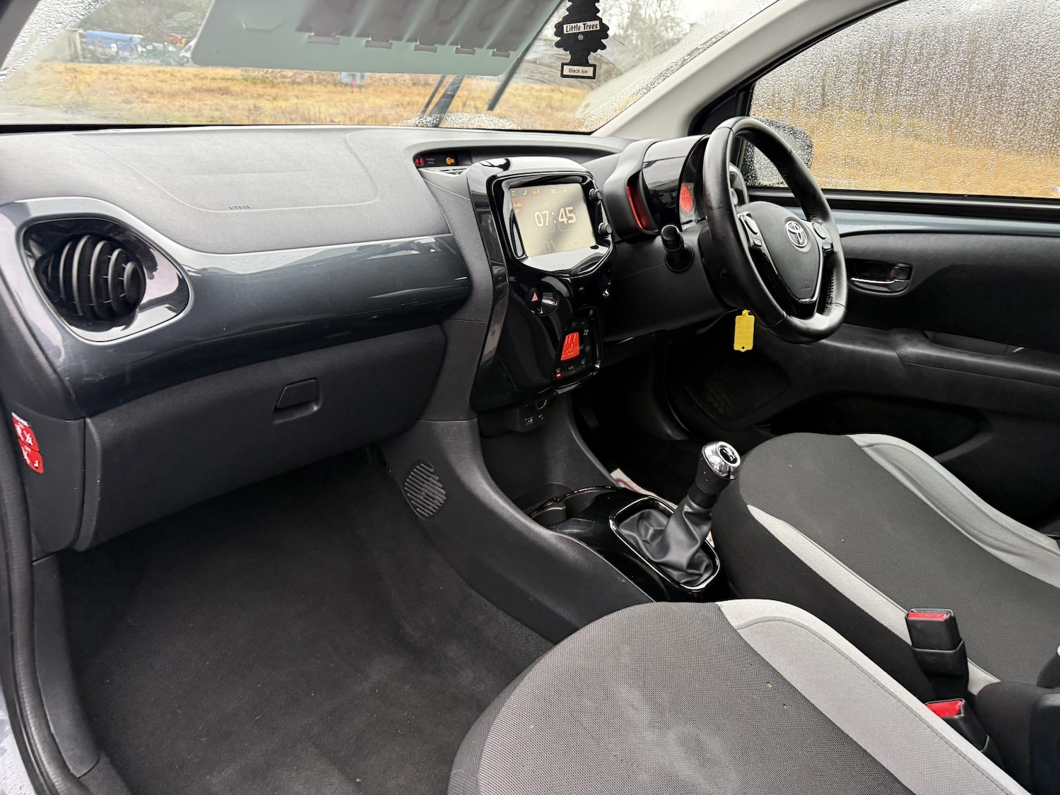 Used Toyota AYGO 2017 for sale - 77801801: Photo 23