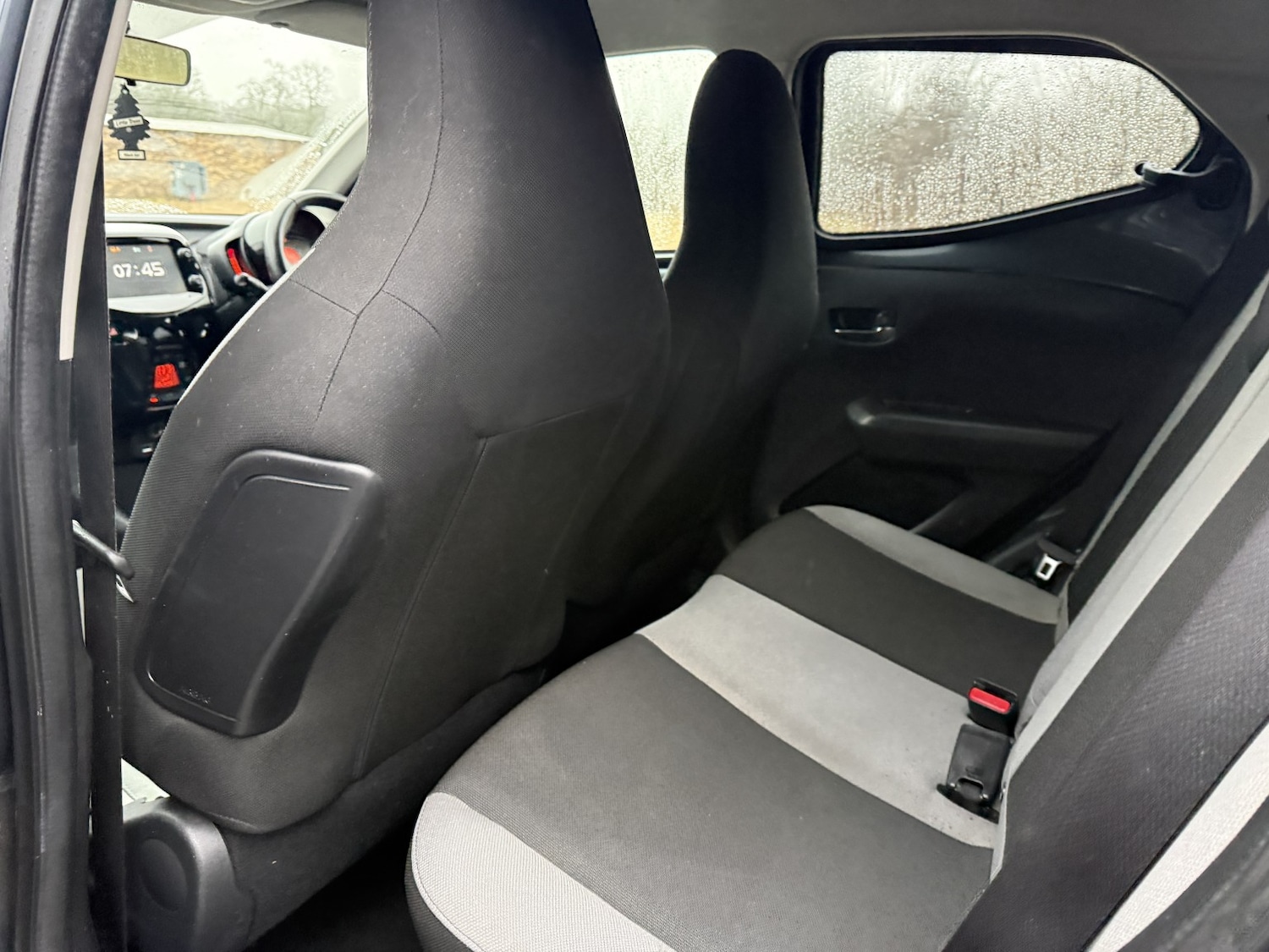 Used Toyota AYGO 2017 for sale - 77801801: Photo 30