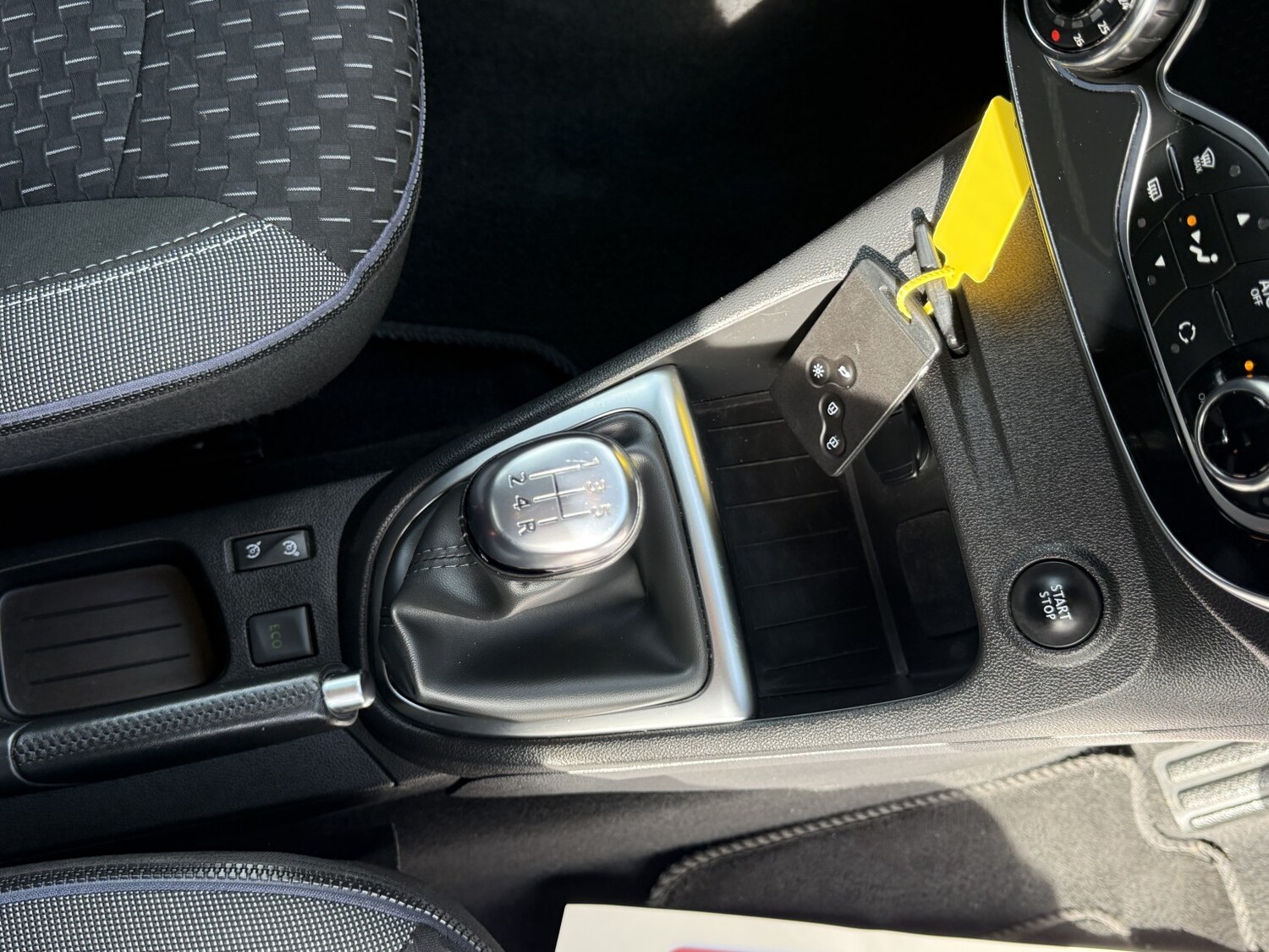 Used Renault Captur 2017 for sale - 78112142: Photo 30