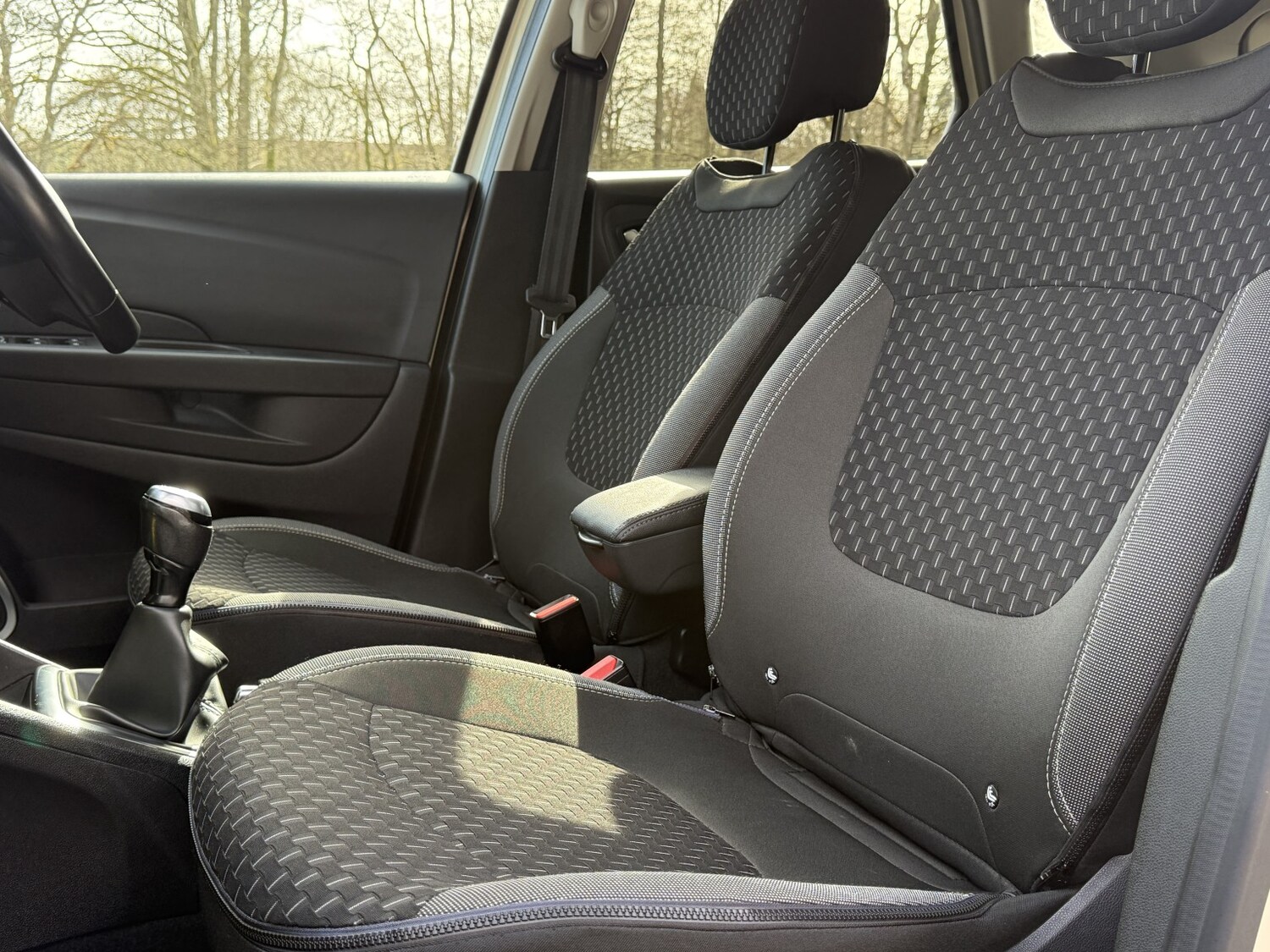 Used Renault Captur 2017 for sale - 78112142: Photo 33