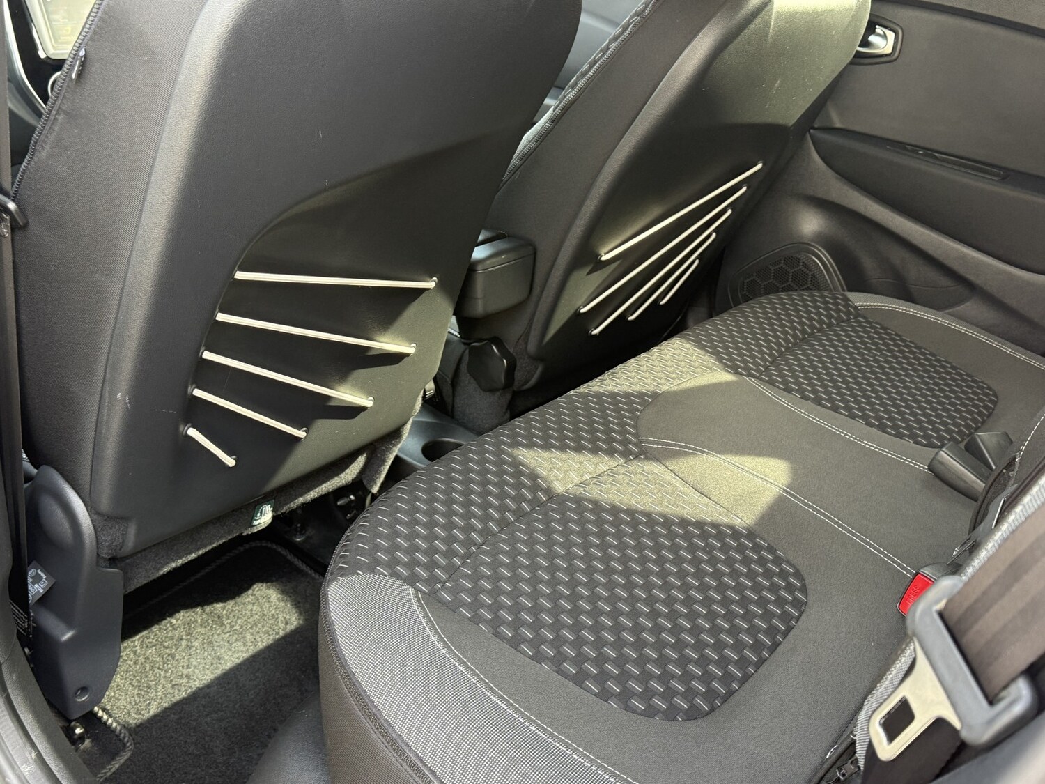 Used Renault Captur 2017 for sale - 78112142: Photo 37