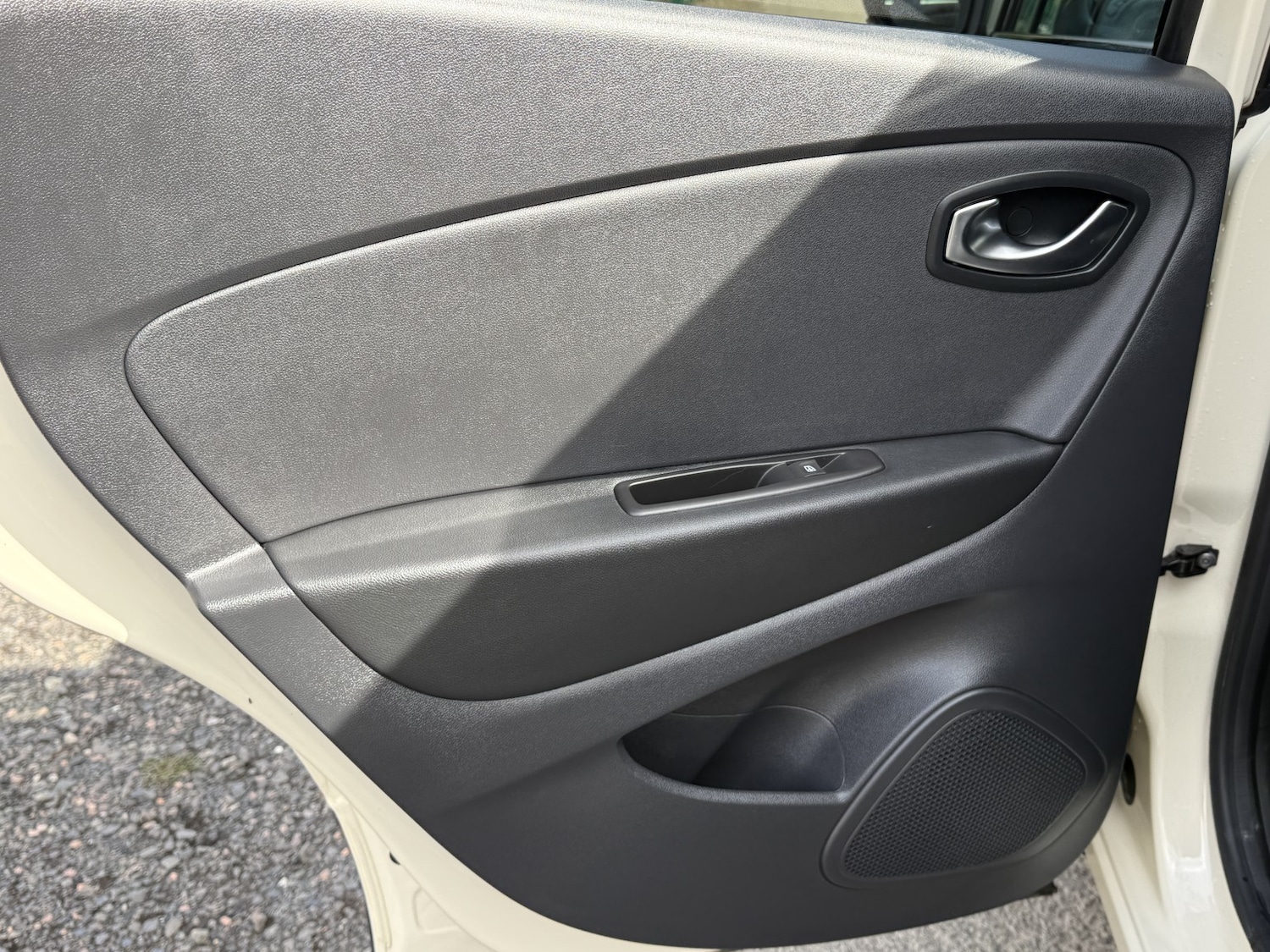 Used Renault Captur 2017 for sale - 78112142: Photo 38