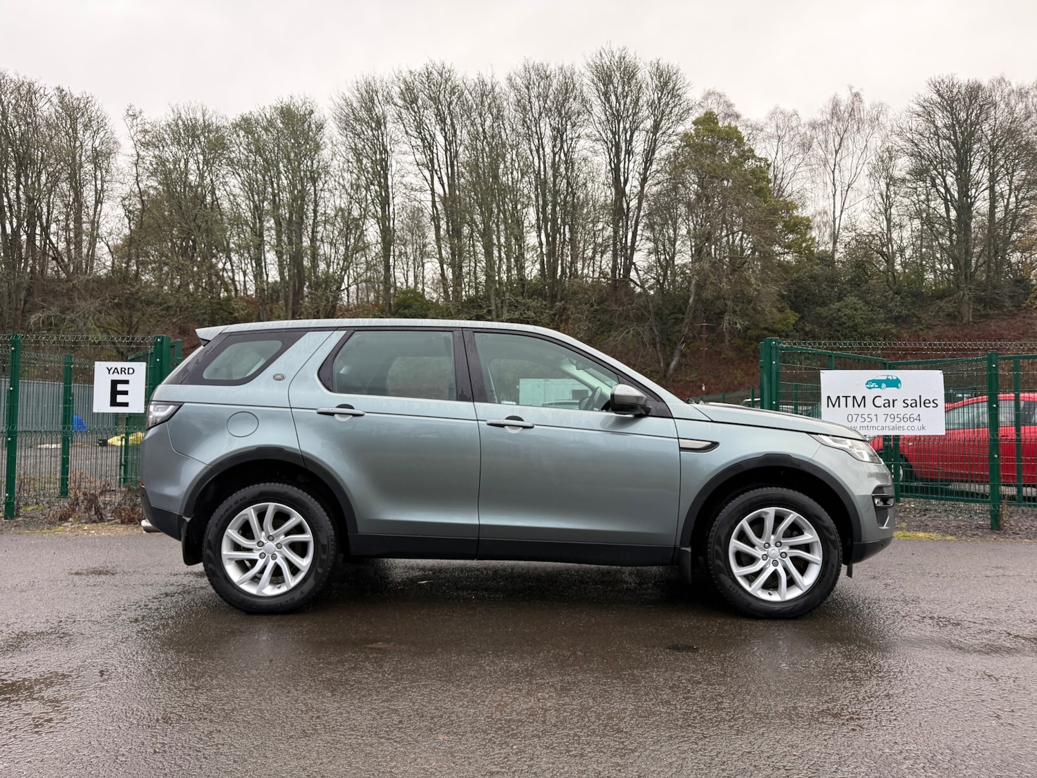 Used Land Rover Discovery Sport 2017 for sale - 76726172: Photo 4