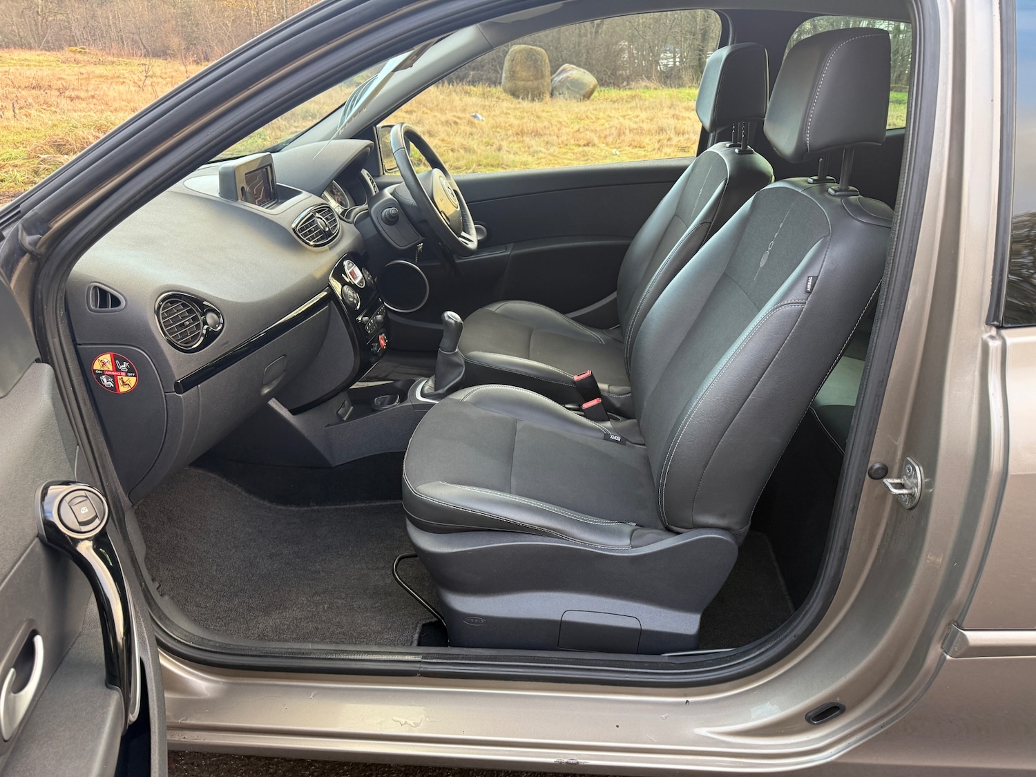 Used Renault Clio 2012 for sale - 77213869: Photo 25