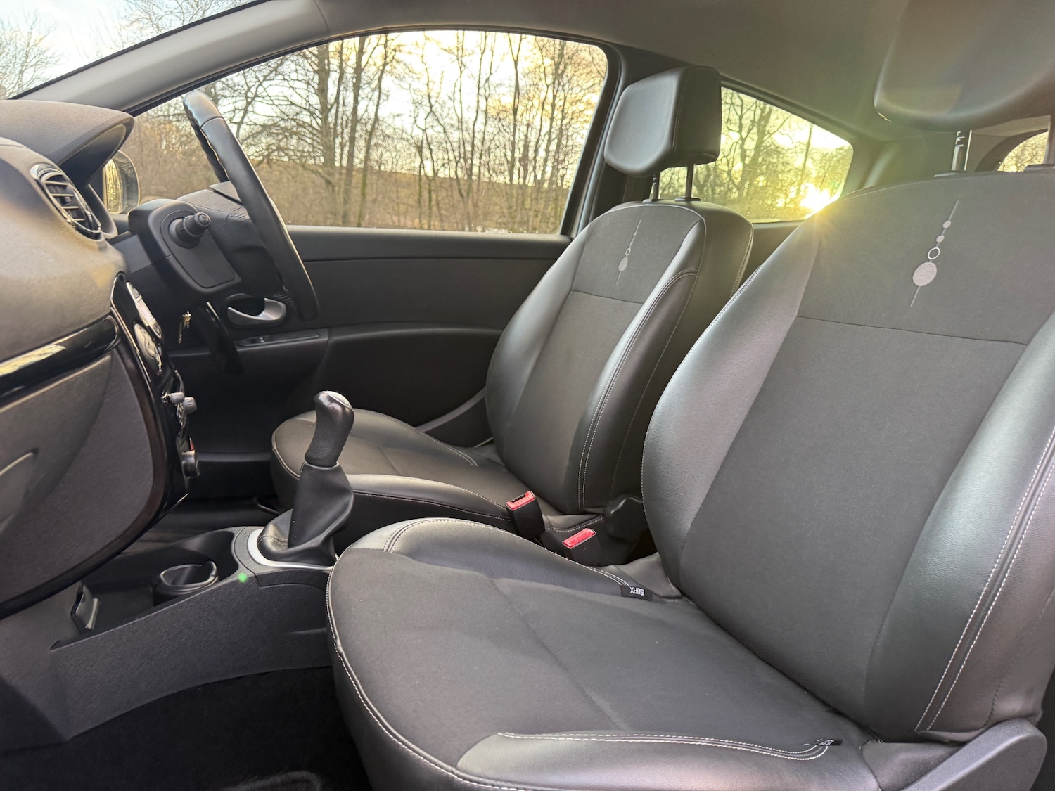 Used Renault Clio 2012 for sale - 77213869: Photo 26