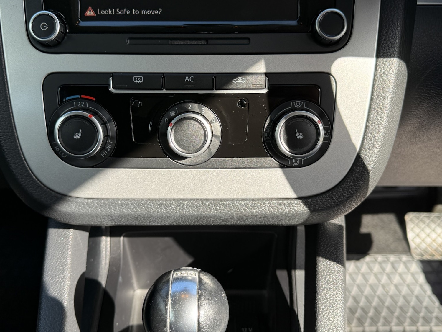 Used Volkswagen Scirocco 2010 for sale - 77981832: Photo 26