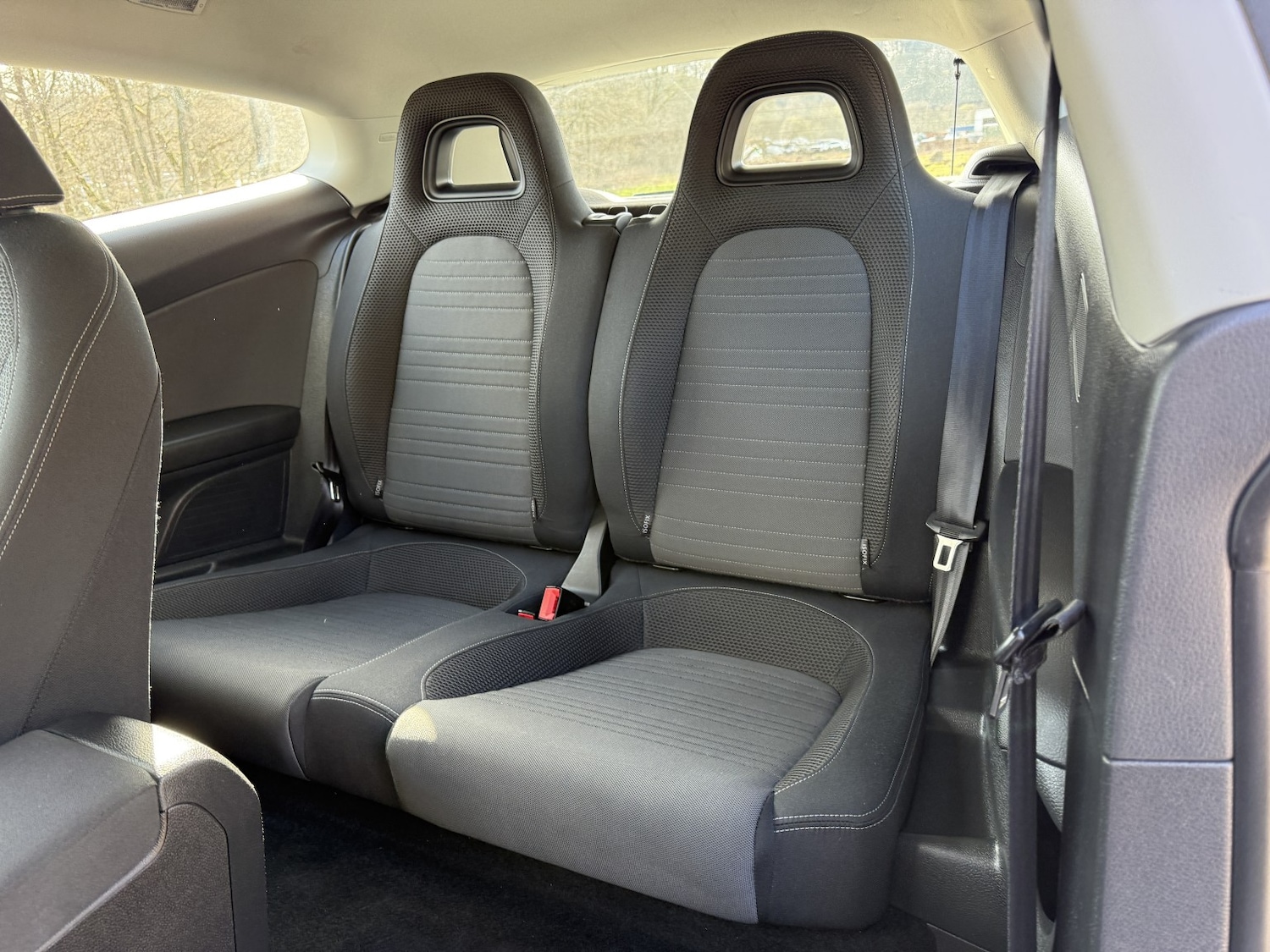 Used Volkswagen Scirocco 2010 for sale - 77981832: Photo 32