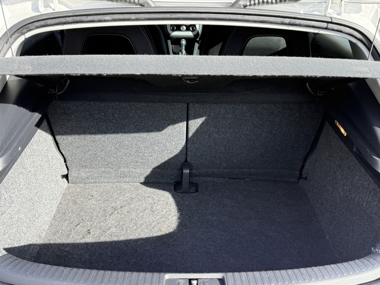 Used Volkswagen Scirocco 2010 for sale - 77981832: Photo 36