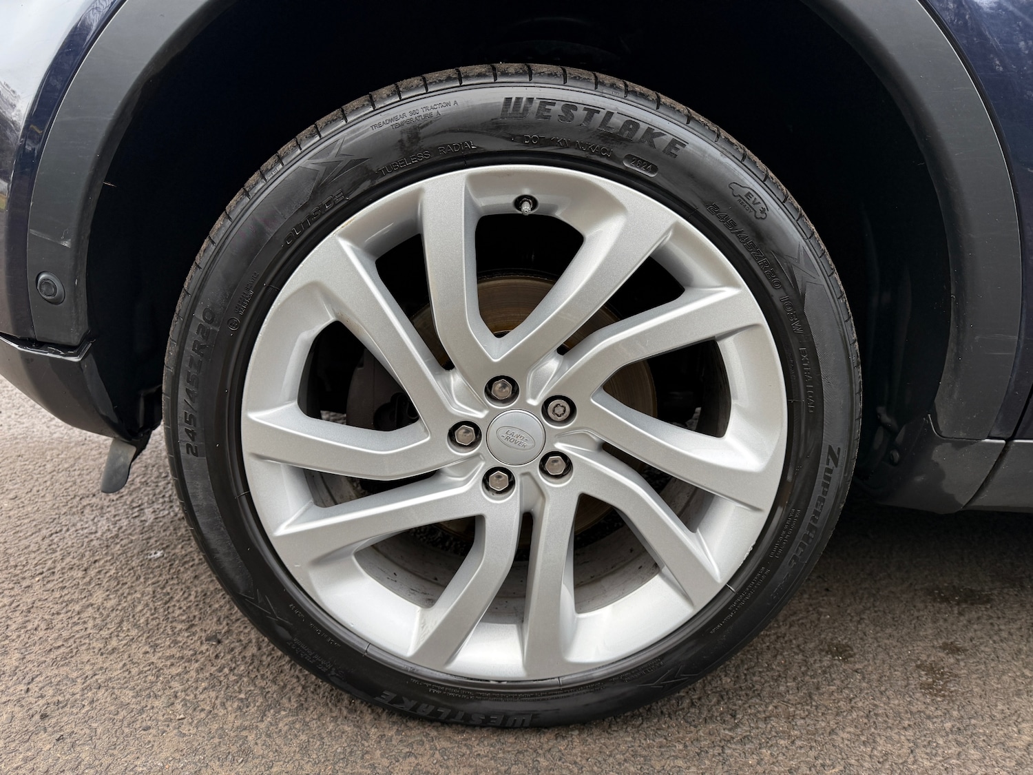 Used Land Rover Discovery Sport 2017 for sale - 77051764: Photo 11