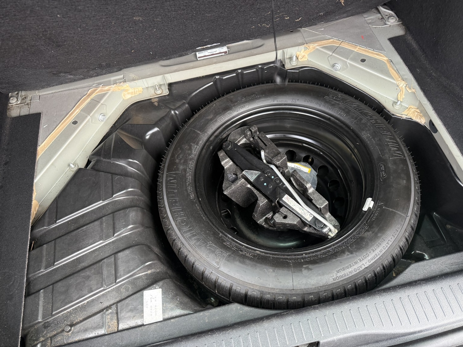 Used Renault Scenic 2015 for sale - 77801810: Photo 38