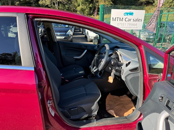 Used Ford Fiesta 2010 for sale - 75987083: Photo 10