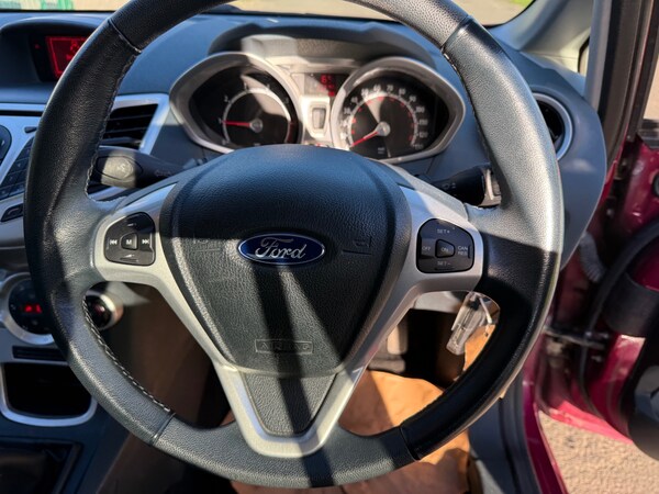 Used Ford Fiesta 2010 for sale - 75987083: Photo 11