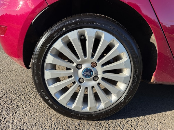 Used Ford Fiesta 2010 for sale - 75987083: Photo 8