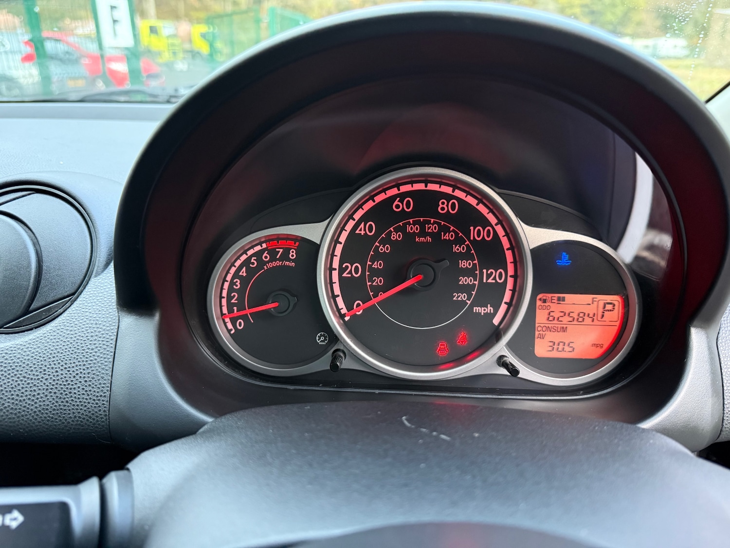 Used Mazda Mazda2 2011 for sale - 76445899: Photo 15