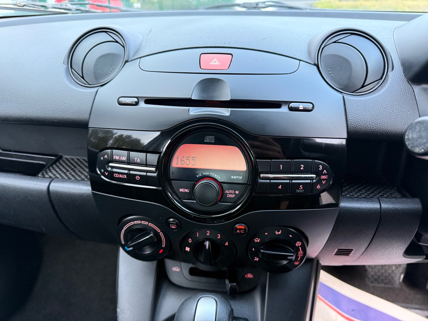 Used Mazda Mazda2 2011 for sale - 76445899: Photo 16