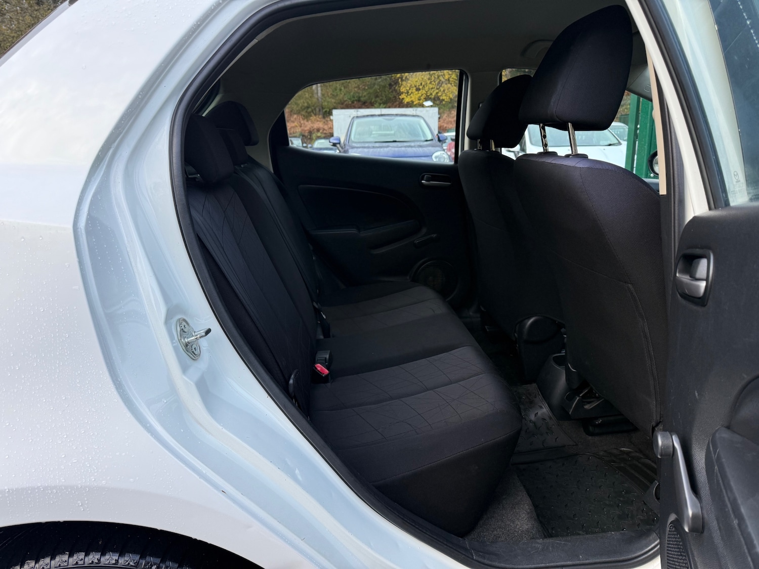 Used Mazda Mazda2 2011 for sale - 76445899: Photo 19