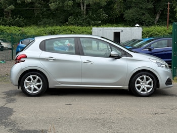 Used Peugeot 208 2017 for sale - 79100123: Photo