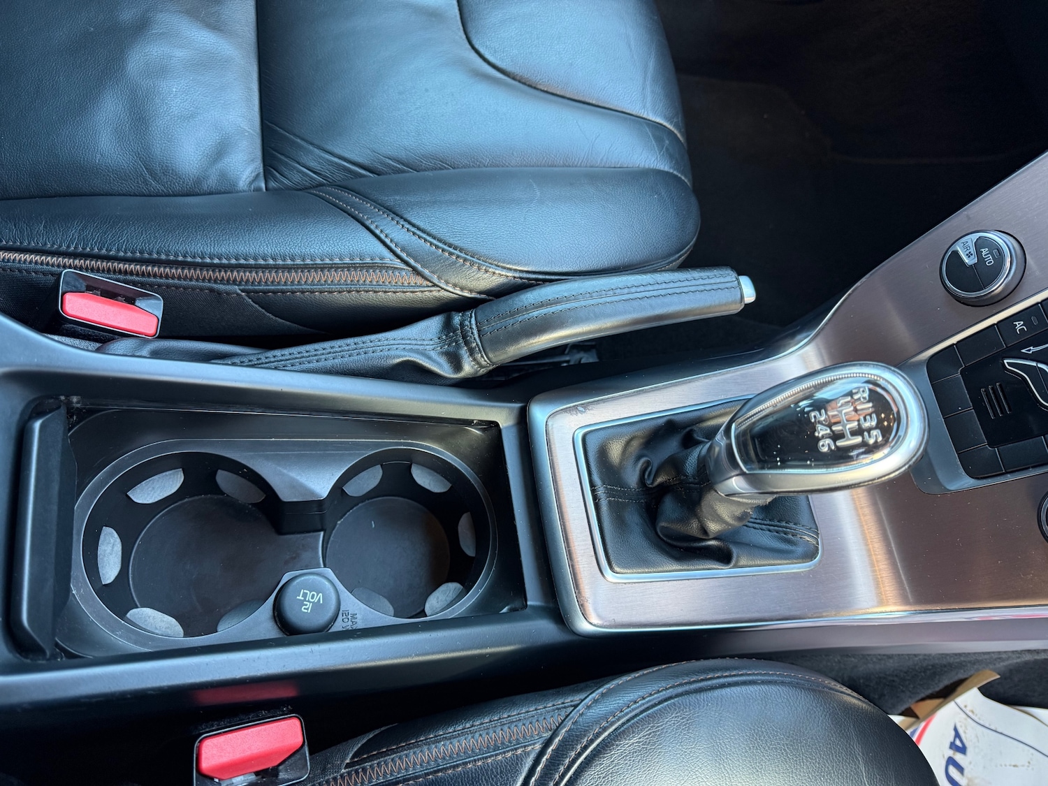 Used Volvo V40 2013 for sale - 76853415: Photo 27