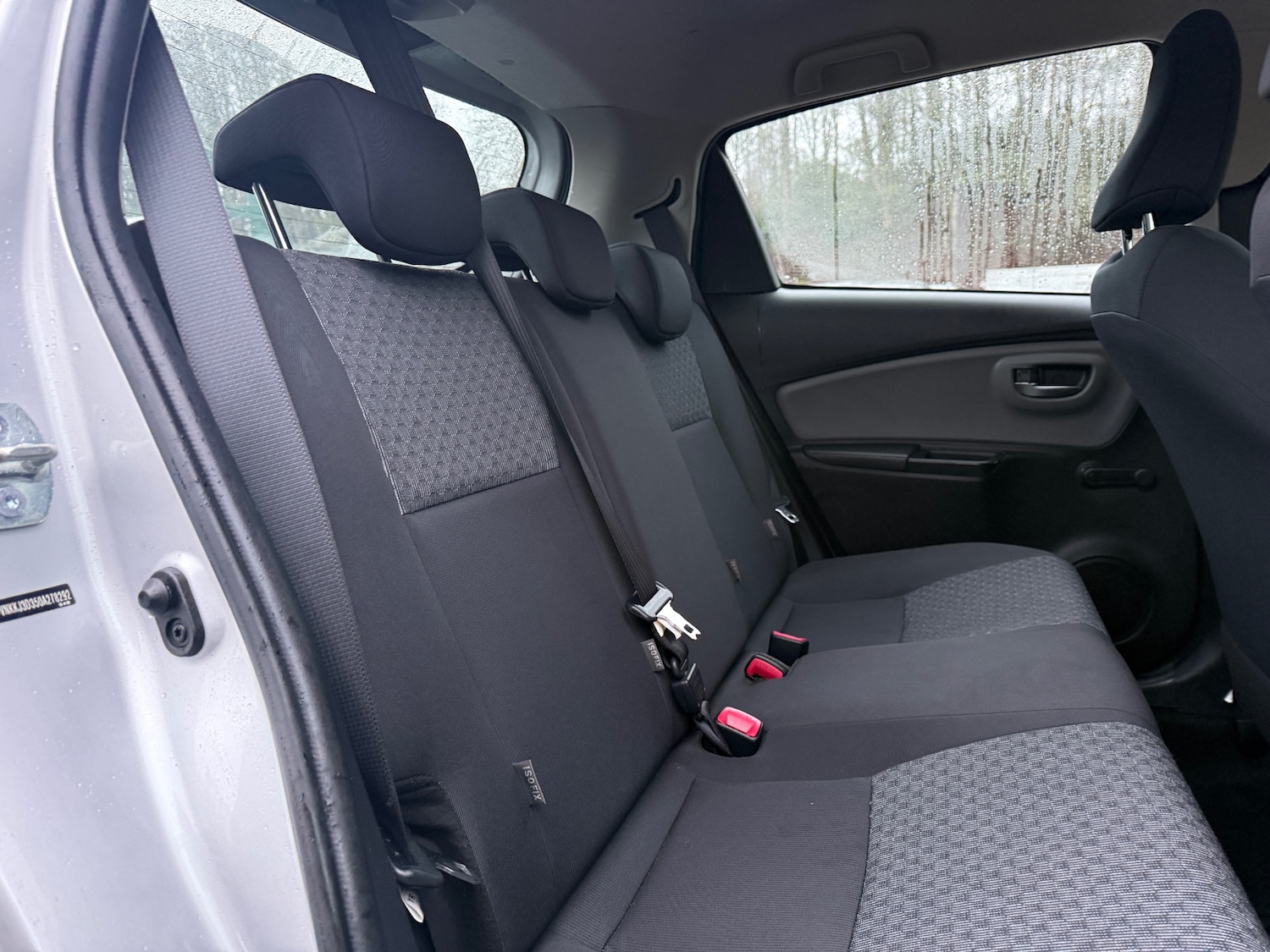 Used Toyota Yaris 2015 for sale - 77420606: Photo 37