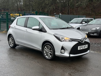Used Toyota Yaris 2015 for sale - 77420606: Photo