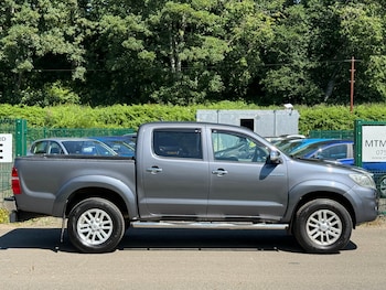 Used Toyota Hilux 2013 for sale - 79305696: Photo